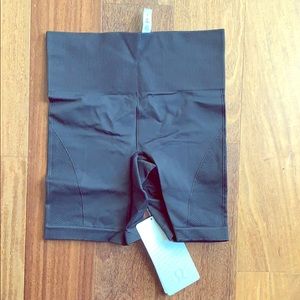 Sculpt short 4 lululemon